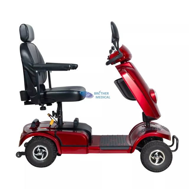 Voyager léger quatre roues scooter mobilité