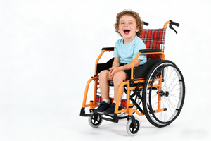 Fauteuil roulant pédiatrique personnalisé | Hauteur réglable et largeur de siège personnalisée